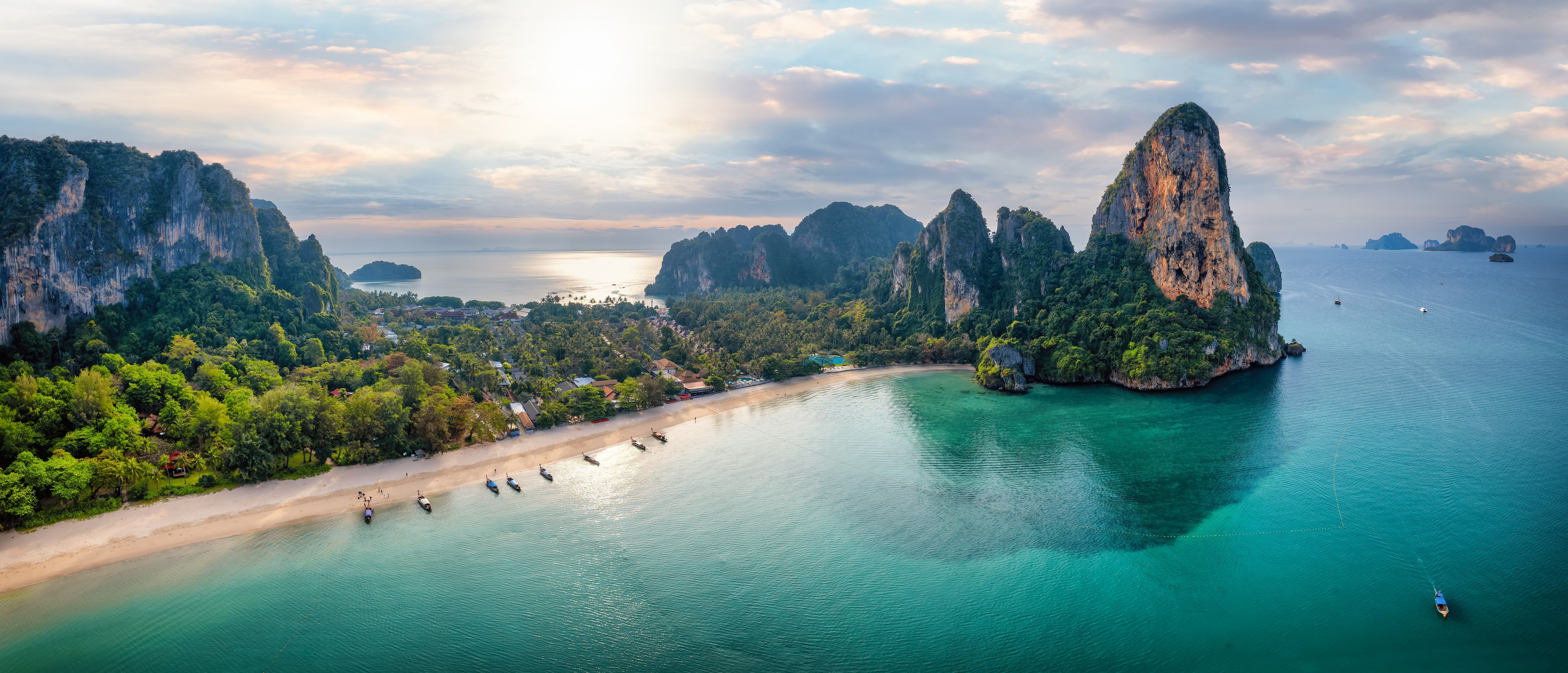 Thai temple and tropical beach paradise - budget-friendly backpacker destination for solo travelers